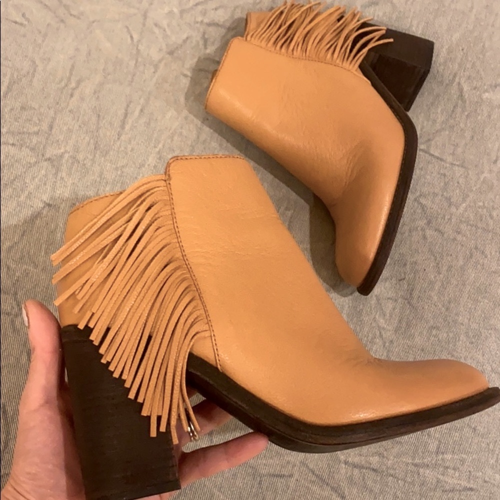 Authentic CHLOE camel fringed booties women 35 - Picture 2 of 6